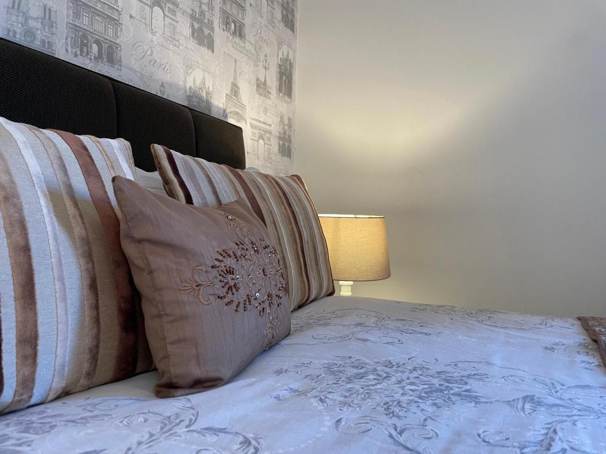 St Georges Balcony Suite With Parking Портсмут Екстер'єр фото
