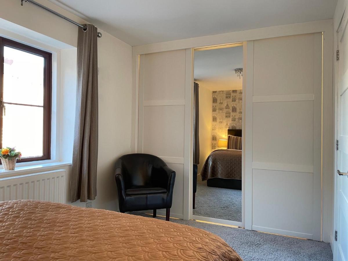 St Georges Balcony Suite With Parking Портсмут Екстер'єр фото